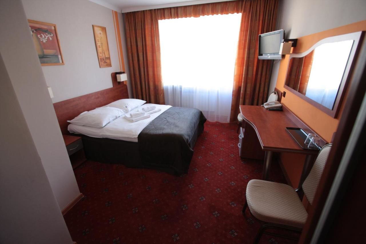 Отель Hotel Orion Сосновец-46