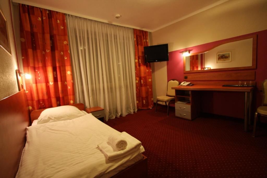 Отель Hotel Orion Сосновец-54
