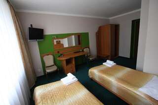 Отель Hotel Orion Сосновец Двухместный номер с 1 кроватью или 2 отдельными кроватями-5